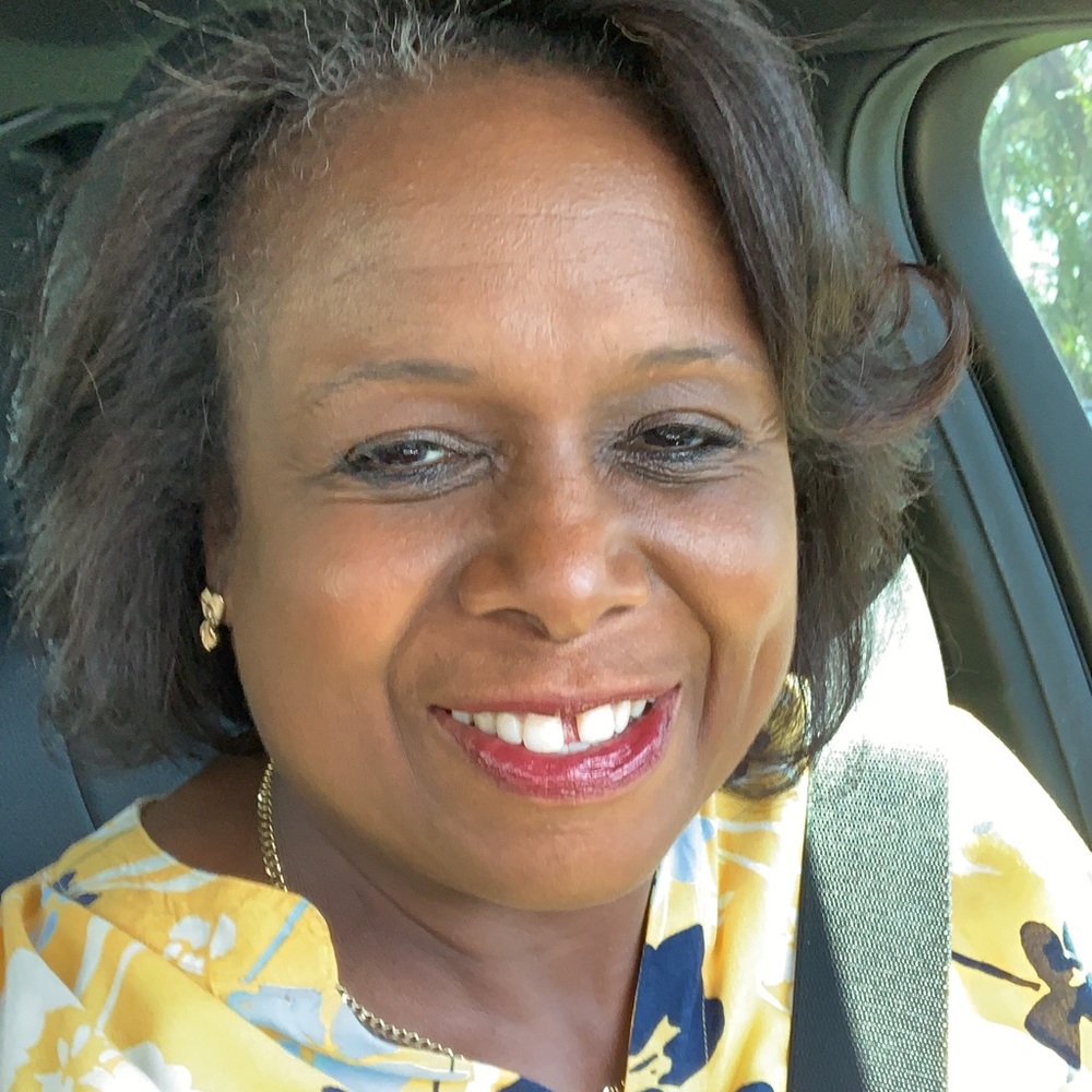 Meet your Posher, Denise